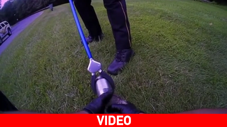 Η λαιμαργία προκάλεσε… κόλλημα!