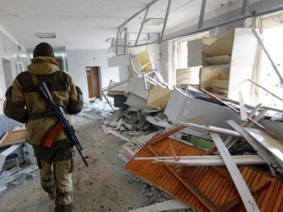 Νοσοκομείο του Ντονέτσκ επλήγη από οβίδα – Ένας νεκρός