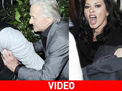 O Douglas επιτέθηκε σε δημοσιογράφο!