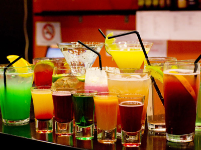 Αναζητούσαν ποτά… μπόμπες!