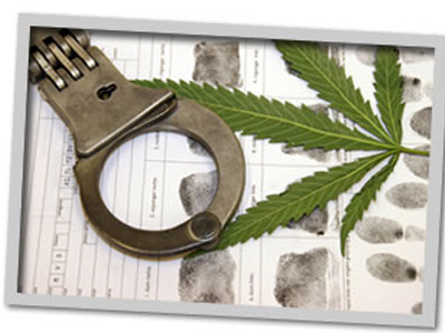 Πιάστηκαν με τα ναρκωτικά στα χέρια