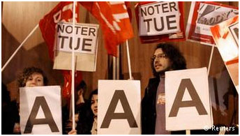 Παλαιότερη διαμαρτυρία κατά της Standard and Poor's στο Παρίσι