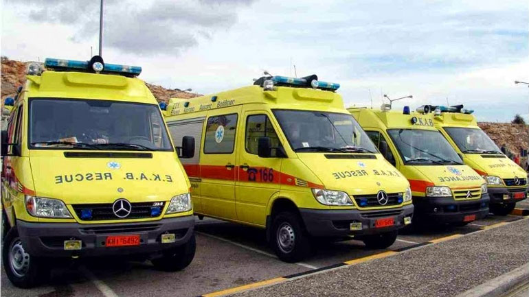 Δεσμεύσεις από τον υπουργό Υγείας στους εργαζόμενους του ΕΚΑΒ