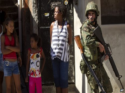 Βραζιλία: Με το δάκτυλο στη σκανδάλη ενόψει των δημοτικών εκλογών Βραζιλία: Με το δάκτυλο στη σκανδάλη ενόψει των δημοτικών εκλογών