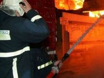 Πυρκαγιά σε συσκευαστήριο ψαριών στην Παλλήνη