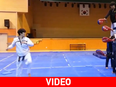 Επική εναέρια κλωτσιά!!!