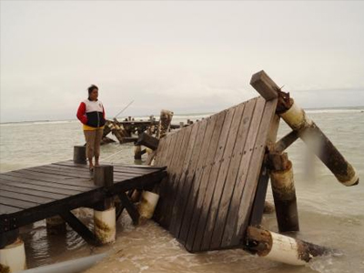 Μεξικό: Συναγερμός από το πέρασμα του τυφώνα Ερνέστο
