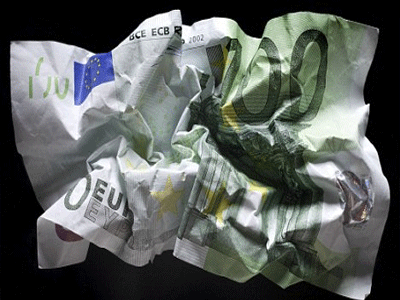 «Φωνές» για νέο «κούρεμα» στο ελληνικό χρέος