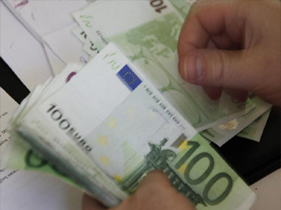 «Χρυσό» το πτυχίο μακριά από την οικογένεια