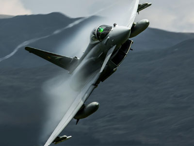 Κονδύλια 23.5 δις ευρώ μέσα στο 2015 η Ιταλία για τις ένοπλες δυνάμεις της