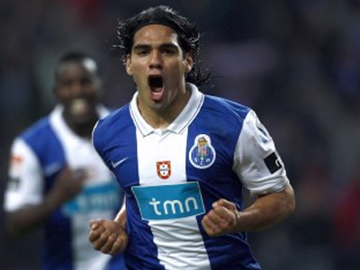 Στον έβδομο ουρανό ο Φαλκάο