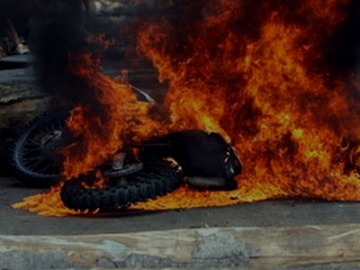 «Λαμπάδιασε» δίκυκλο