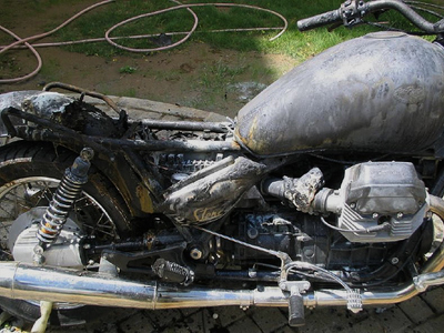 «Λαμπάδιασε» μηχανή στο Ρέθυμνο