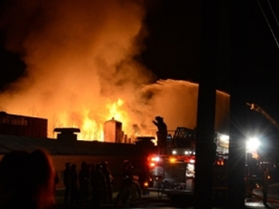 Μενίδι: Φωτιά σε προαύλιο χώρο βιοτεχνίας χαρτικών