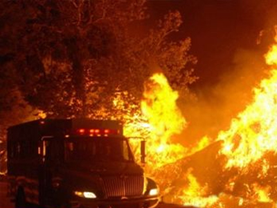 Μαίνεται η φωτιά στη Ρόδο