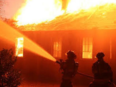 «Λαμπάδιασε» σπίτι στο παλιό Σούλι Αχαΐας