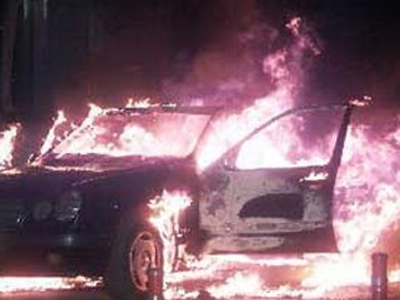 «Λαμπάδιασε» αυτοκίνητο στα Μέγαρα