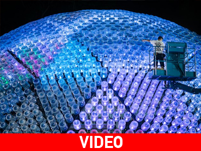 Χονγκ Κονγκ: Τεράστιο γλυπτό από πλαστικά μπουκάλια