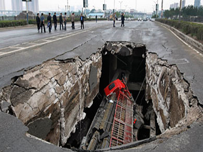 Λεωφορείο έπεσε σε…χαντάκι
