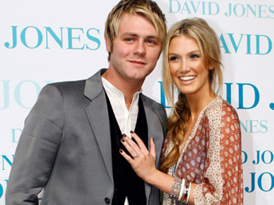 Ζητάει επανασύνδεση