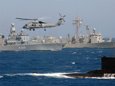 FAZ: Στην Ελλάδα δαπανώνται πολλά χρήματα στη μισθοδοσία στελεχών των Ενόπλων Δυνάμεων