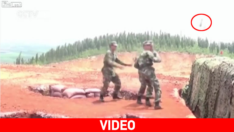 Δείτε τι συνέβη όταν αποσφαλισμένη χειροβομβίδα ξέφυγε από το χέρι στρατιώτη στην Κίνα
