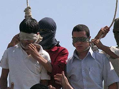 Απαγχονίστηκαν δημόσια τέσσερις άνθρωποι στο Ιράν