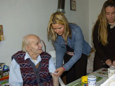 «Αβοήθητοι» οι ηλικιωμένοι χωρίς συγγενείς