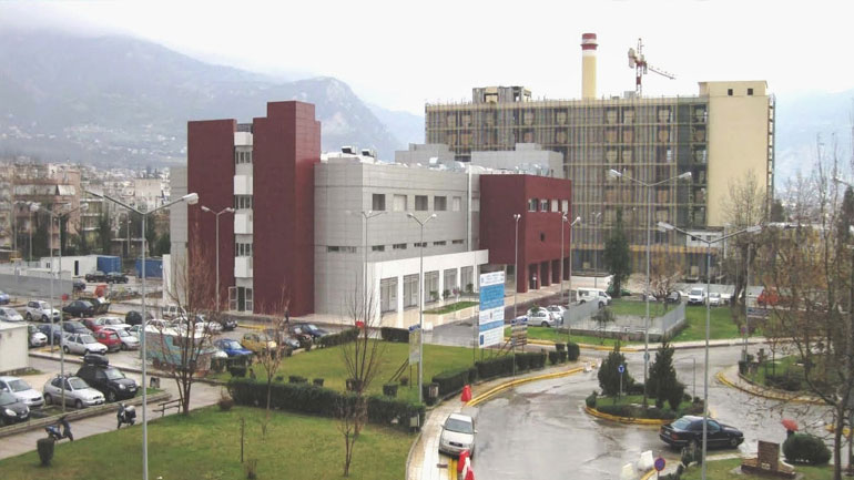 Μεθυσμένοι νεαροί έκαναν άνω κάτω το Γενικό Νοσοκομείο Πατρών