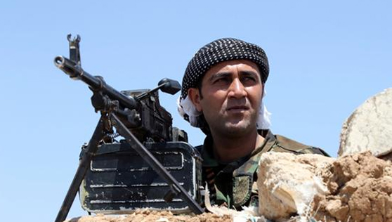 Οι Κούρδοι Πεσμεργκά πολεμούν για να απωθήσουν τους Τζιχαντιστές 