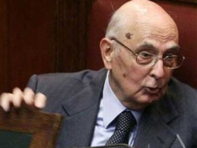 Πιέζει για λύση στο οικονομικό πρόβλημα της Ιταλίας