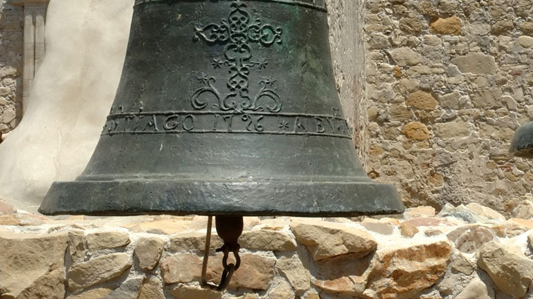 Έκλεψαν τις καμπάνες και έγιναν καπνός!