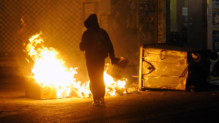 Πάτρα: Νέοι εμπρησμοί κάδων τα ξημερώματα