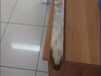 Χτύπησε ηλικιωμένο με καδρόνι