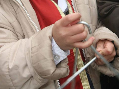 Λήστεψαν παιδιά που έλεγαν τα κάλαντα σε Ν. Σμύρνη και Ηλιούπολη