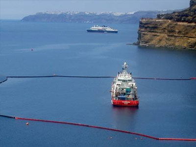 ΕΛΚΕΘΕ: «Ασφαλής» η Καλντέρα – Καμία εμφανής επίπτωση από το ναυάγιο του «Sea Diamond»