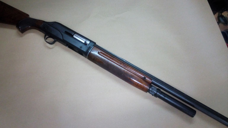 Ανήλικος έκλεψε όπλο και το έκρυψε σε εγκαταλελειμμένο σπίτι