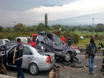 Στον ανακριτή οδηγείται ο 42χρονος συλληφθείς για τη φονική καραμπόλα Στον ανακριτή οδηγείται ο 42χρονος συλληφθείς για τη φονική καραμπόλα