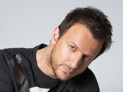 Το τραγούδι και η εξωτερική εμφάνιση