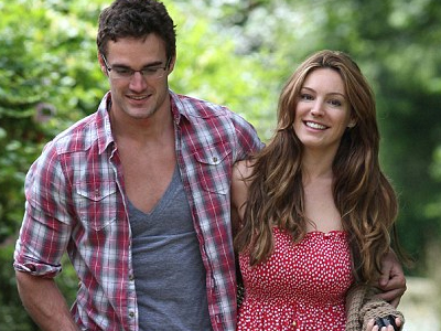 Κοιτάει μπροστά η Kelly Brook