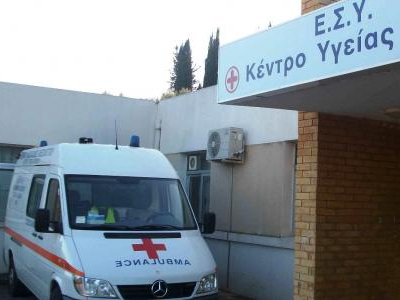 Χτύπησε στο κεφάλι και τον μετέφεραν με… ταξί!