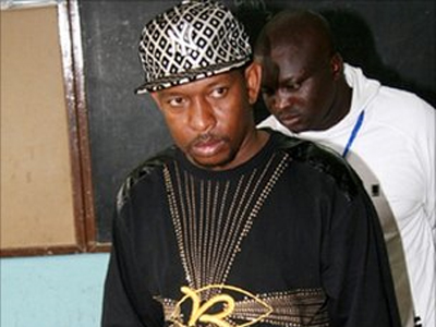 Κένυα: Τον έδιωξαν από τη Βουλή λόγω αμφίεσης!