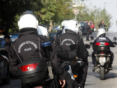 Θεσσαλονίκη: Τους άρπαξαν τα κινητά