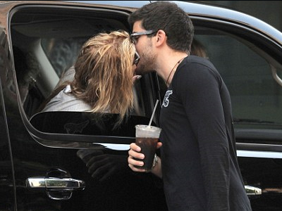 Νέο «αμόρε» για την Kirstie Allen;