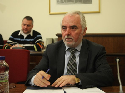 Μείωση εισφορών για τις «συνεπείς» επιχειρήσεις