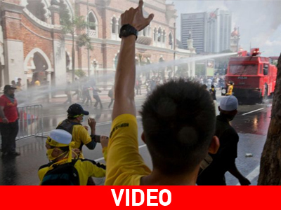 Πεδίο μάχης η πρωτεύουσα της Μαλαισίας