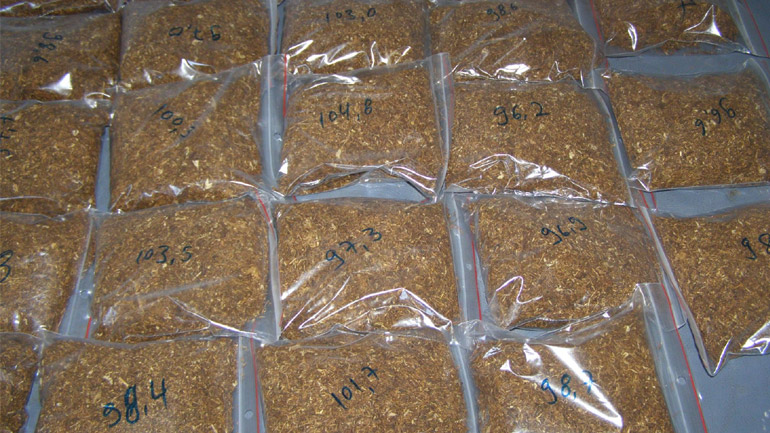 Ο λαθραίος καπνός έφερε… χειροπέδες