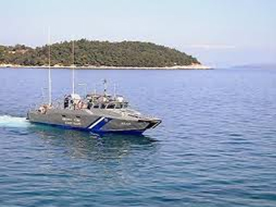 Παρασύρθηκε ιστιοφόρο στη Σκιάθο