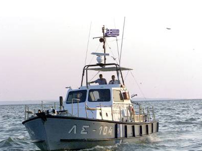 Όλα καλά με ακυβέρνητη λέμβο στη Μύκονο