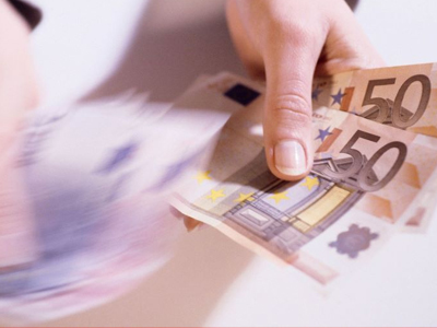 Στον εισαγγελέα 54χρονη για οφειλές 265.000 ευρώ